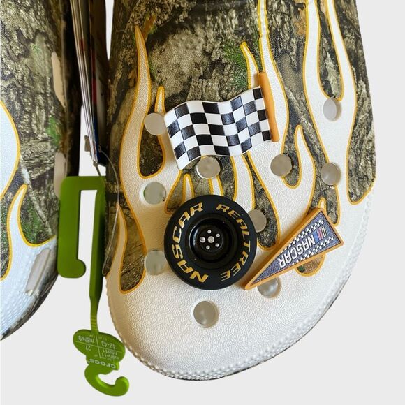 NEW Crocs Nascar Realtree Classic Clogs Size Men's 9 Women's 11 Camo Racing - Picture 4 of 13